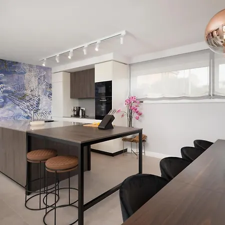 La Tina Lt Croatia * ペトルチャネ