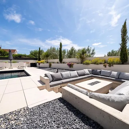 La Tina Lt Croatia ヴィラ ペトルチャネ